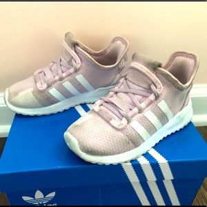Adidas Sneakers